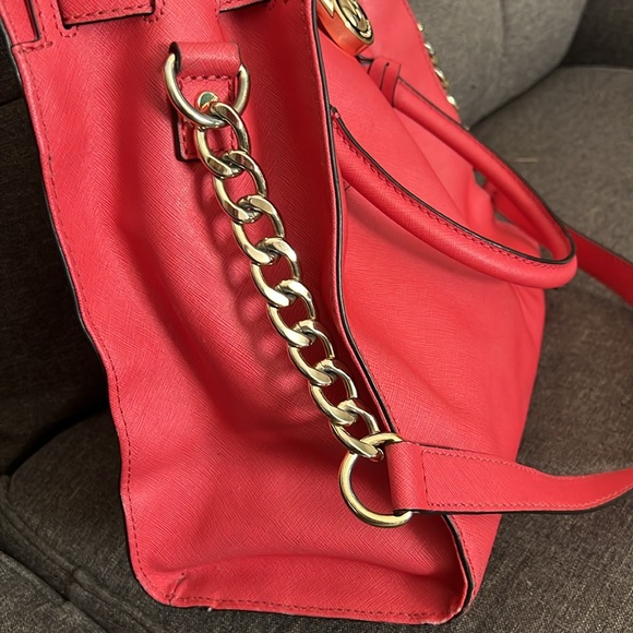 MICHAEL KORS LARGE HAMILTON IN RED - Picture 9 of 13